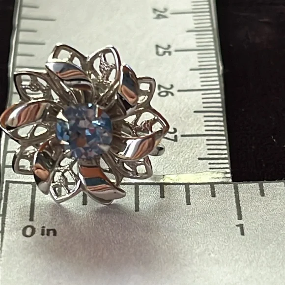 Vintages Earrings and matching brooch - Picture 6 of 8